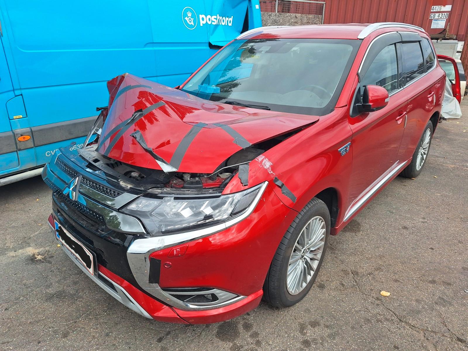 Mitsubishi Outlander PHEV Intro Edition 4WD