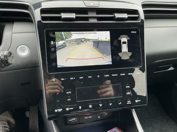Hyundai TUCSON - 11