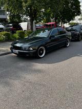 BMW 523i A - - BMW 523 in München
