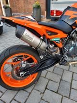KTM 890 Duke GP - KTM 890 DUKE GP