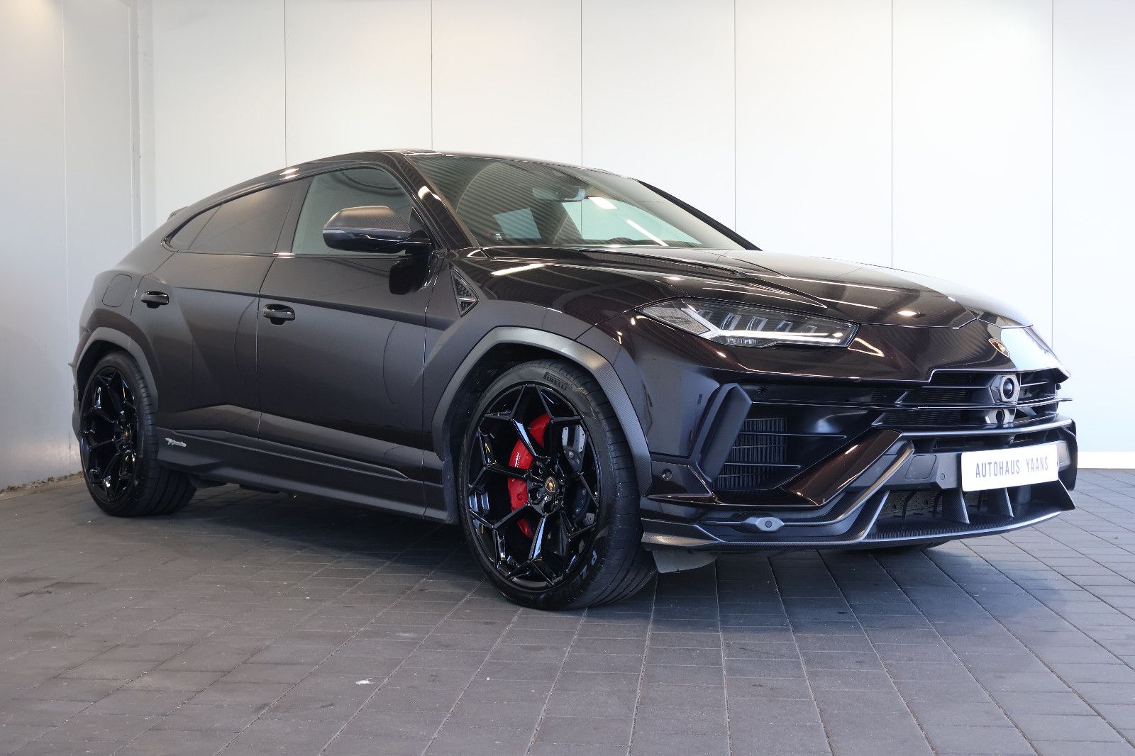 Lamborghini Urus Performante 4.0 V8 CARBON B&O AKRAP. PANO foto 3