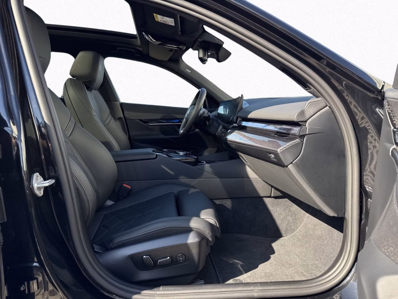 BMW 520d T M SPORT AdLED,AHK,Pano,StHz,H/K,HUD,DAPro