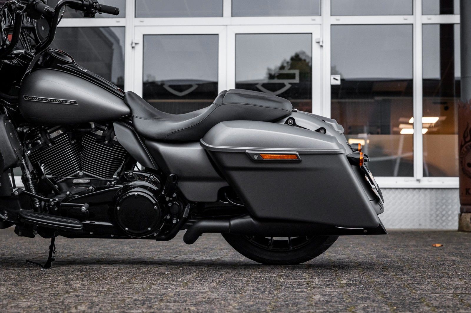 Fahrzeugabbildung Harley-Davidson FLHXS Street Glide 107 Cui - Screaming Eagle APE