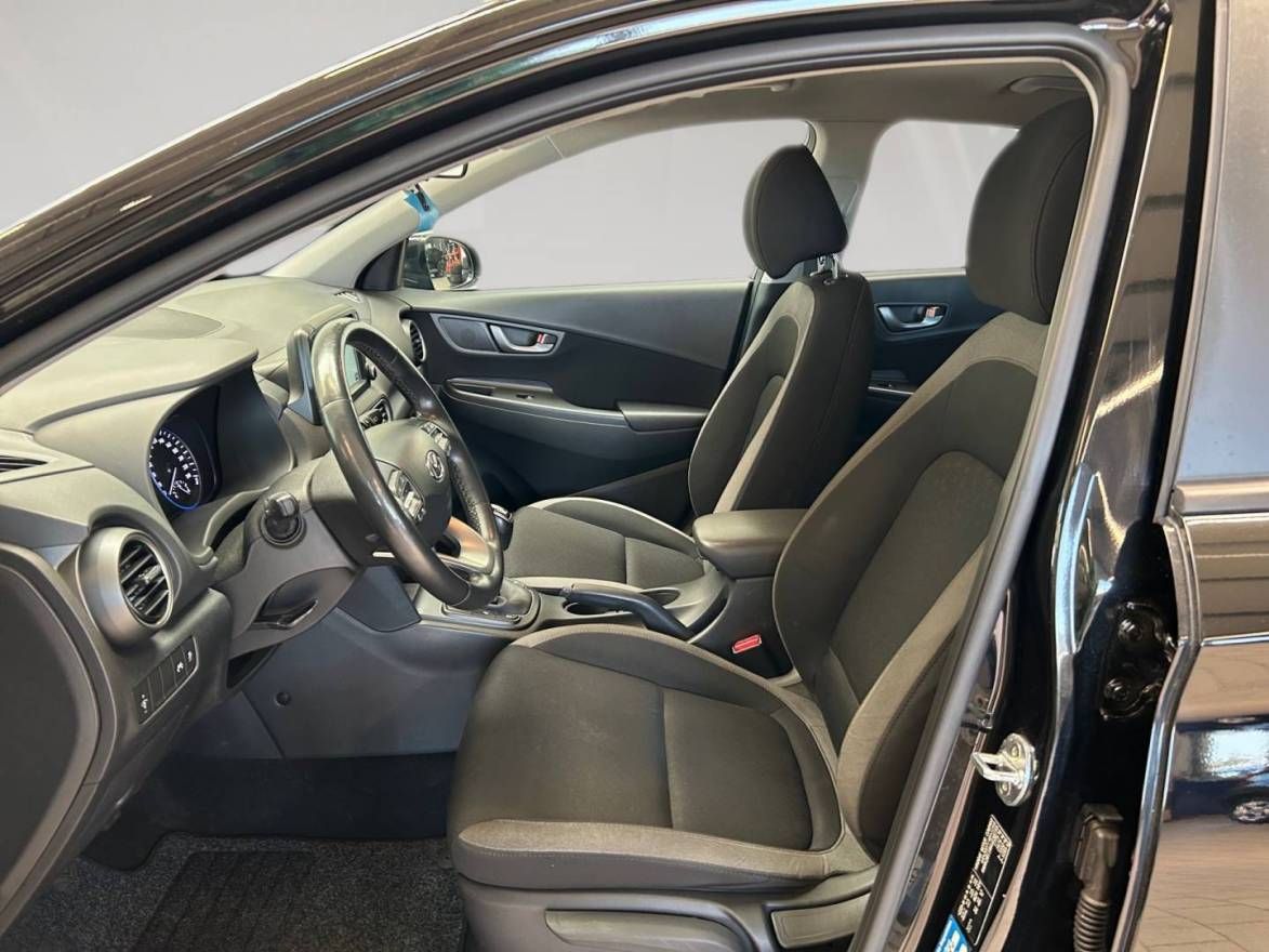 Fahrzeugabbildung Hyundai KONA TREND 17' Alu, LED-Lichtpaket, Navigationsp