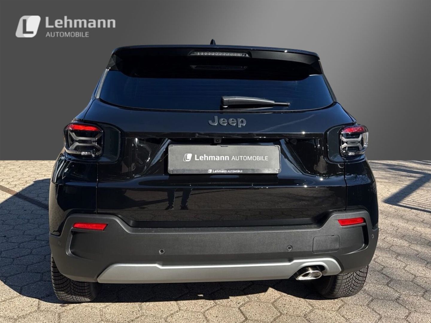 Fahrzeugabbildung Jeep Avenger BLACK EDITION-Winterpaket-Ganzjahresreif