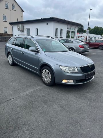 Skoda Superb Combi Family //1. Hand//TÜV 03.25/