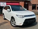 Mitsubishi Outlander ClearTec Intense 4WD, 7 Sitzer, AHK - gebrauchte Mitsubishi Outlander aus dem Jahr 2015