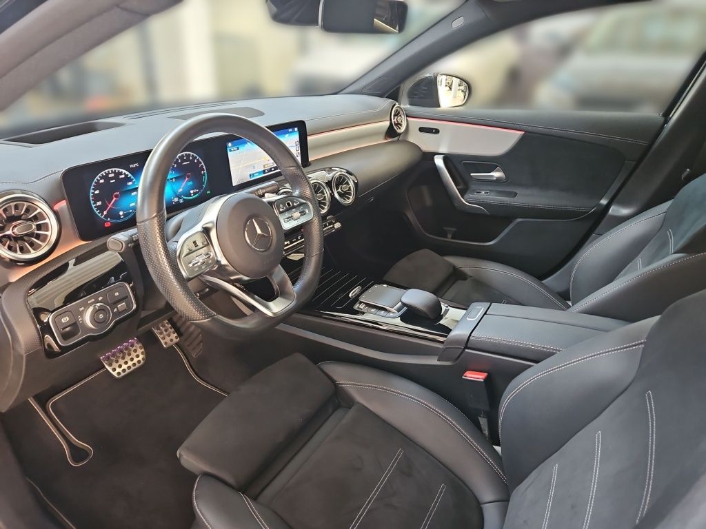 Fahrzeugabbildung Mercedes-Benz A 250 e AMG Night Navi HUD LED Sound SHZ Ambie.