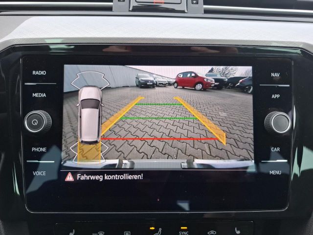 PASSAT VARIANT 2.0 TDI DSG BUSINESS AZV+NAVI+APP