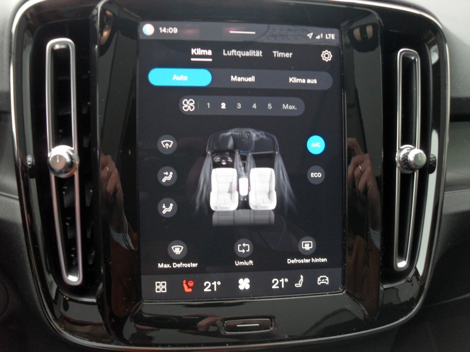 Fahrzeugabbildung Volvo C40 Ultimate | 360° | WP