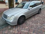 Mercedes-Benz E 220 E -Klasse T-Modell E 220 T CDI