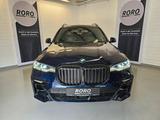 BMW X7 M50 i + ACC//LED//360°//AHK//PANO//CARPLAY - BMW X7 M50 mit Benzin-Antrieb: Geländewagen, Automatik