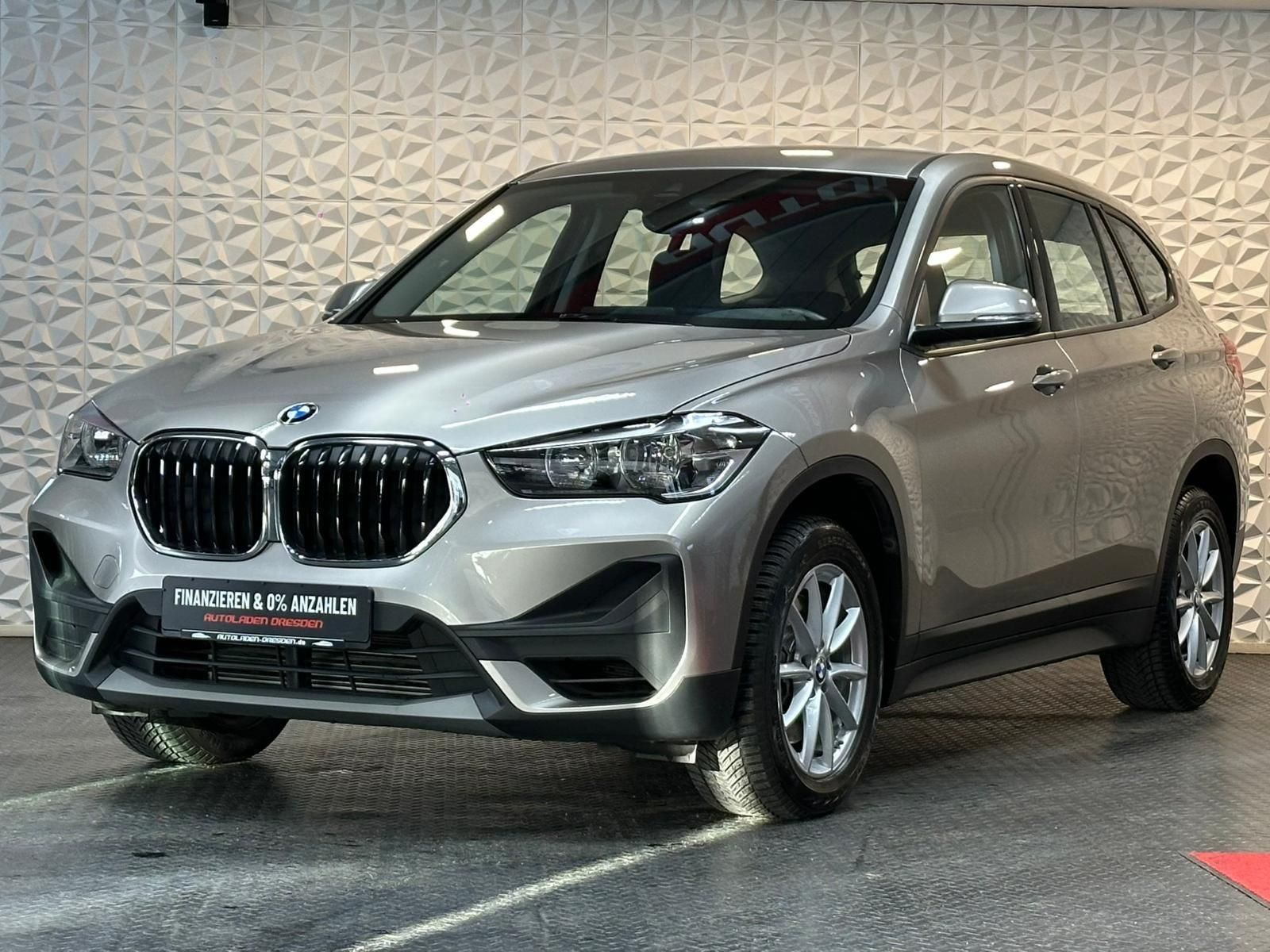 BMW X1 sDrive20i ADVANTAGE* SHZ#HUD#NAV#TEMP#KEYLESS - Image 4