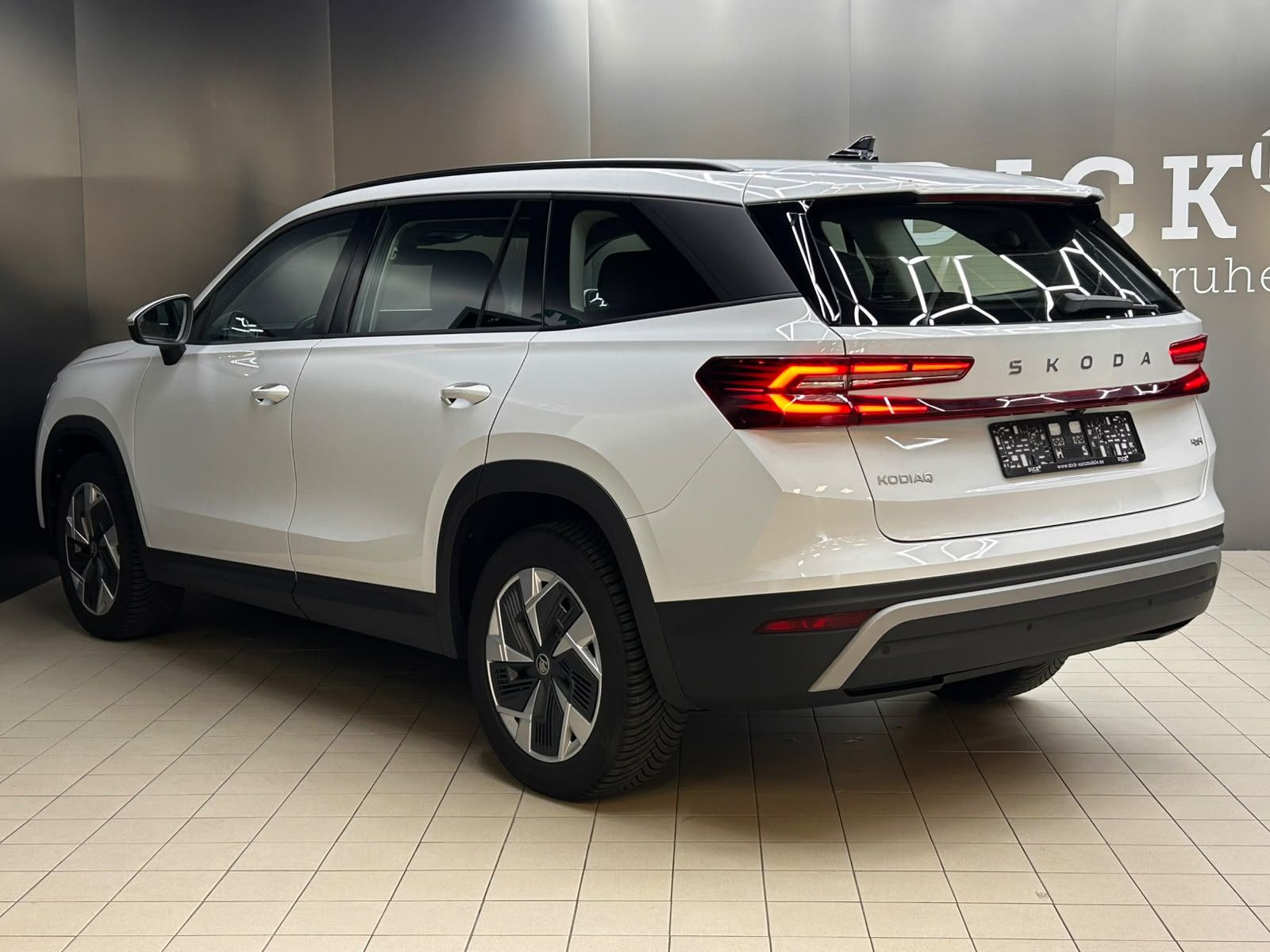 Fahrzeugabbildung SKODA Kodiaq 2.0 TDI DSG 4x4 Select 7SI+MEMO+LED++AHK+