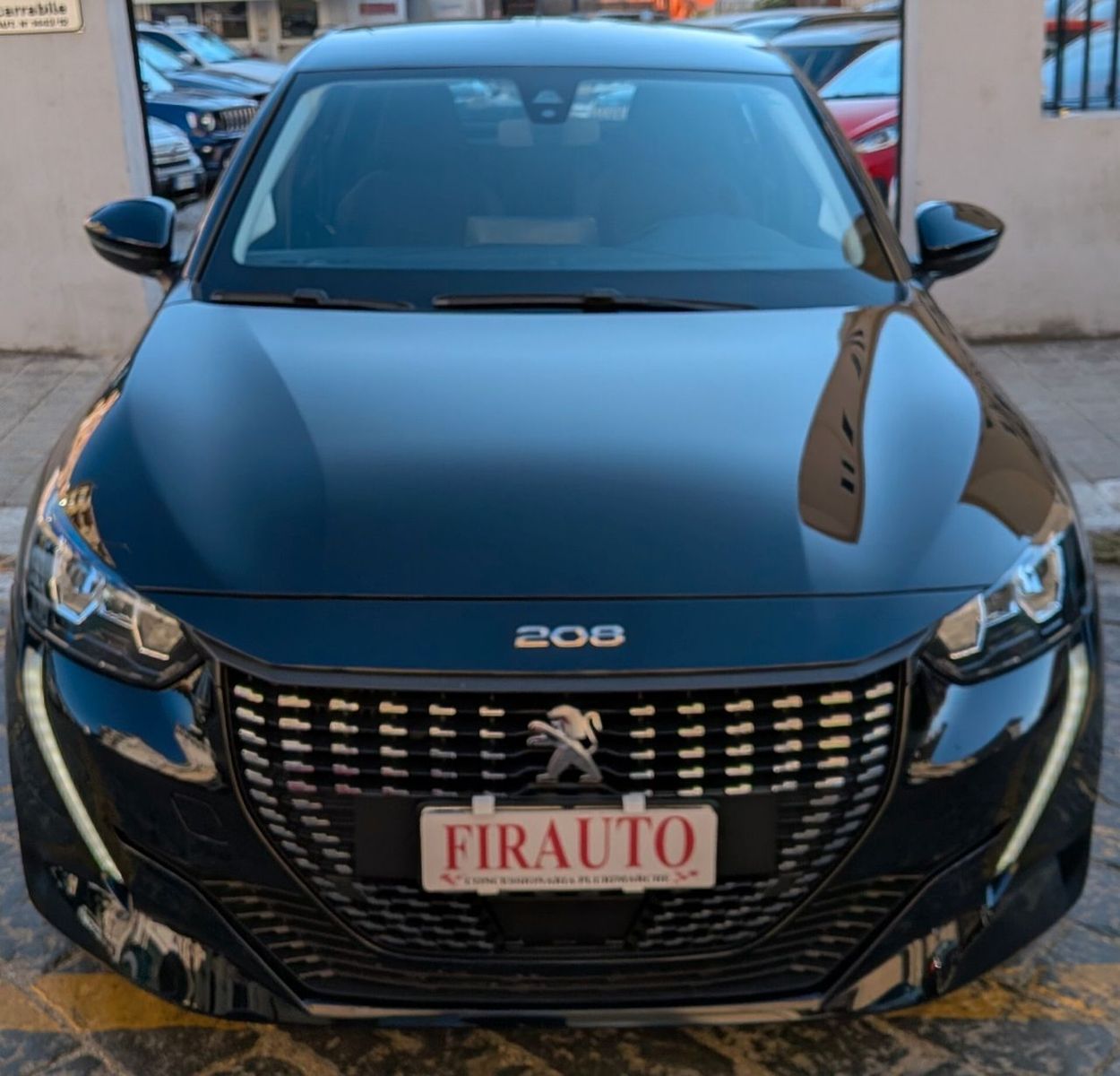 Peugeot 208 PureTech 100 Stop&Start EAT8 5 porte imagem 2