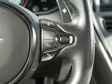 2019 Aston Martin DBS — миниатюра 21