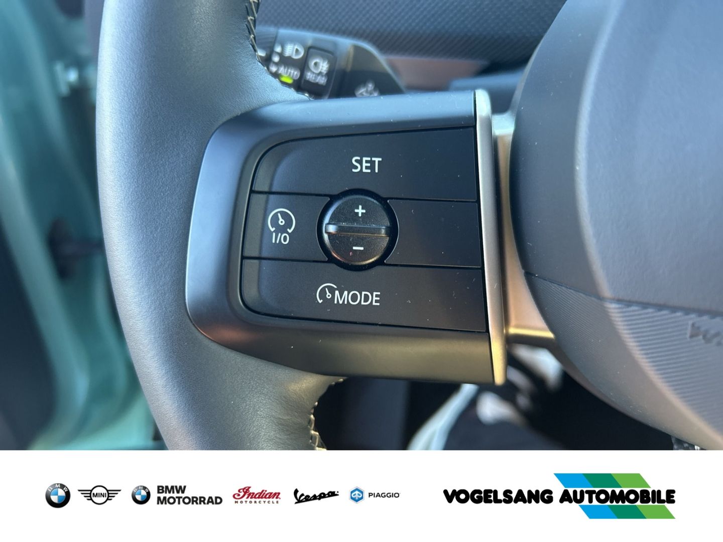 Fahrzeugabbildung MINI Aceman SE Classic Trim,Panodach,HeadUp,19''LMFel