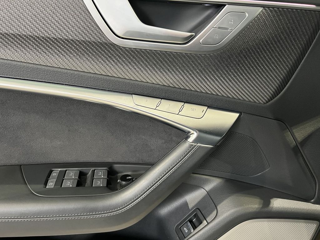 Audi RS6 UPE189k INDIVIDUAL Carbon B&O Dynamik+ Laser