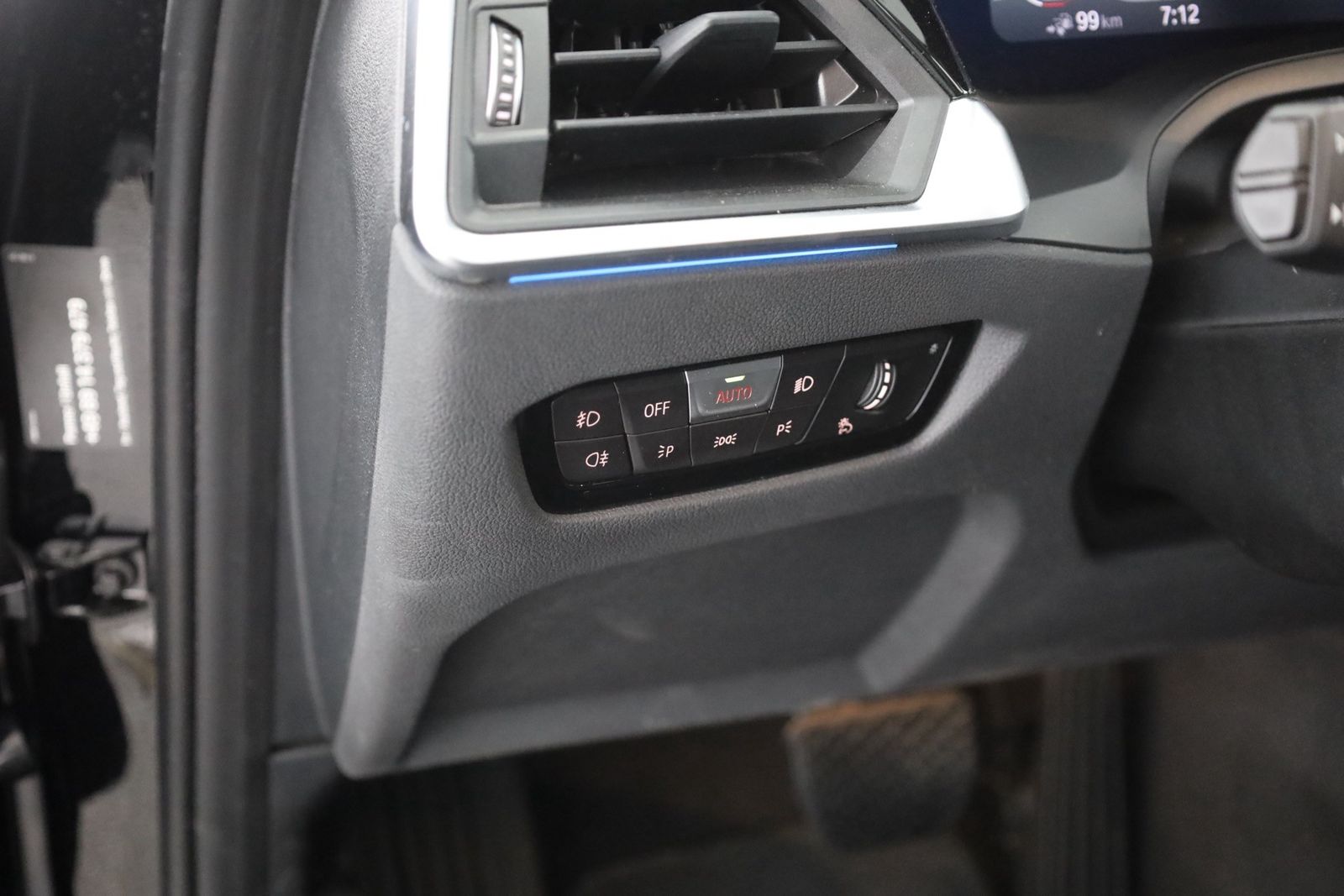 BMW 330e Touring Sport Line Leder AHK Panorama Navi foto 22