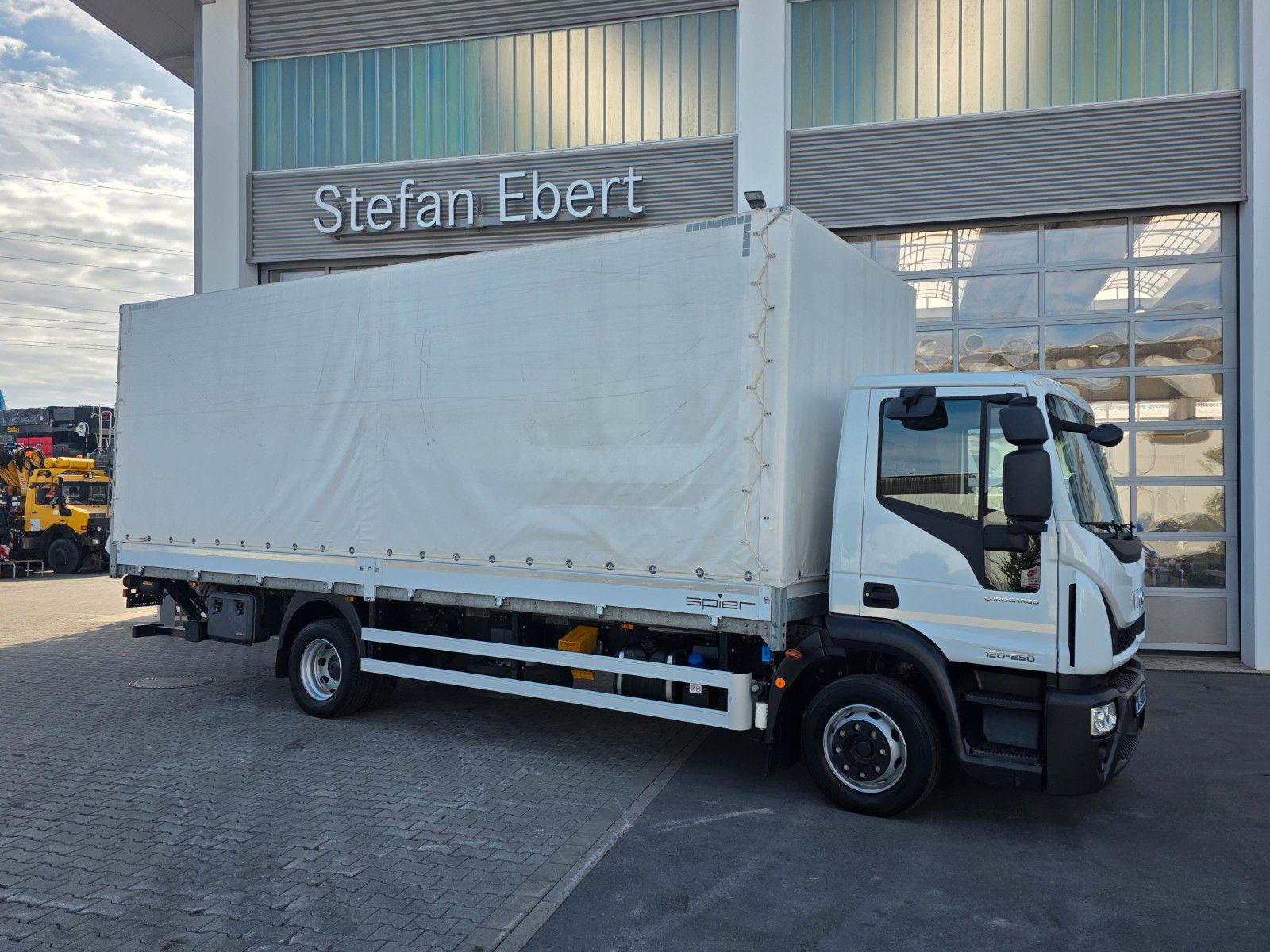 Fahrzeugabbildung Iveco Eurocargo ML120E25 LBW 1.500 3 Sitze Klima