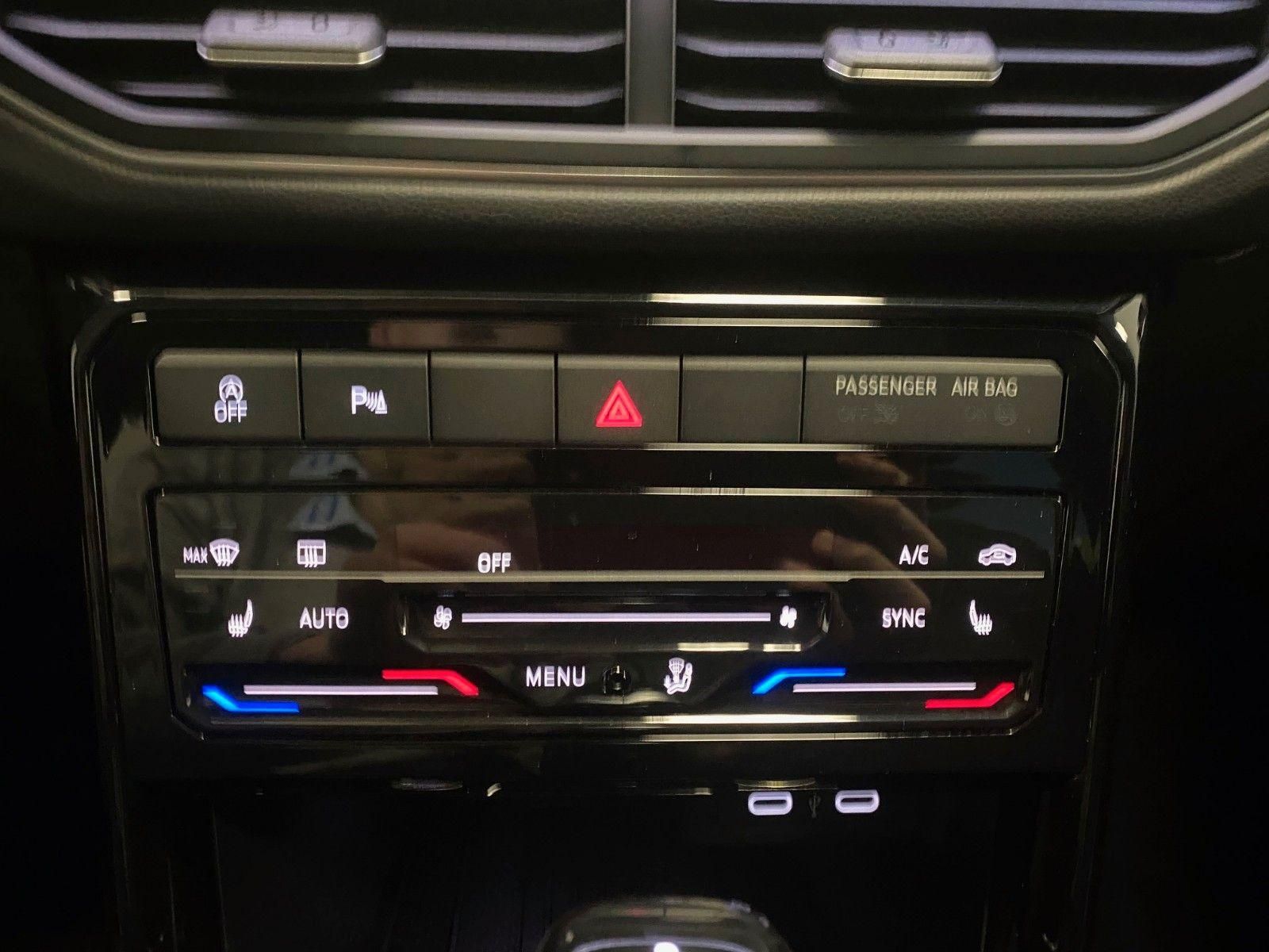 Fahrzeugabbildung Volkswagen T-Cross 1.0 TSI DSG ACC+AHK+SHZ+MATRIX LED+