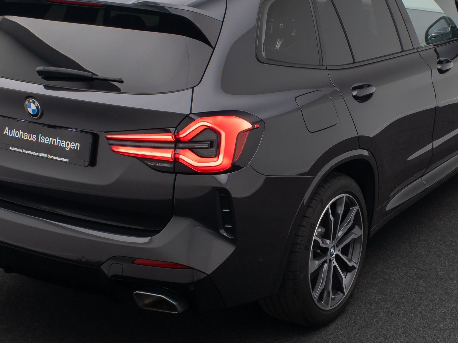 Fahrzeugabbildung BMW X3 xD30d M Sport 360°Laser Standheizung HiFi DAB
