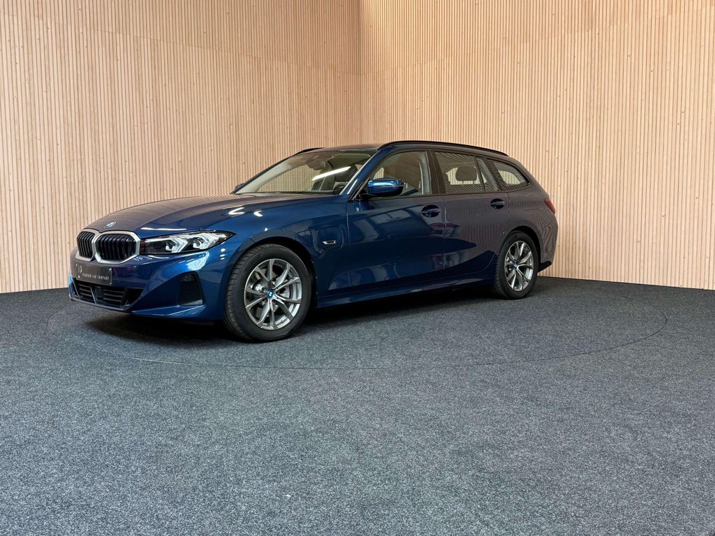 Image of BMW 320