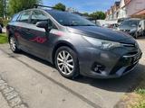 Toyota Avensis 1.6 D 4-D Touring Sports Business Edit. - Toyota Avensis: 1.6