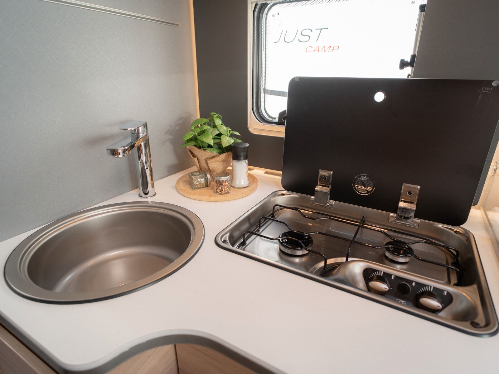 Fahrzeugabbildung Dethleffs Just Camp Active T 7052 DBL