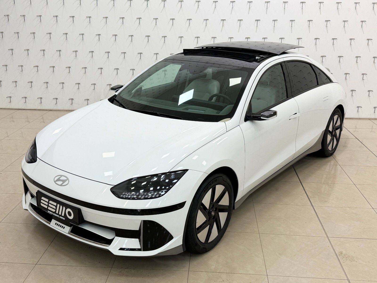 Hyundai IONIQ 6 77,4kWh 325ps 4WD Uniq 360°K/GSD/DIGI imagem 2