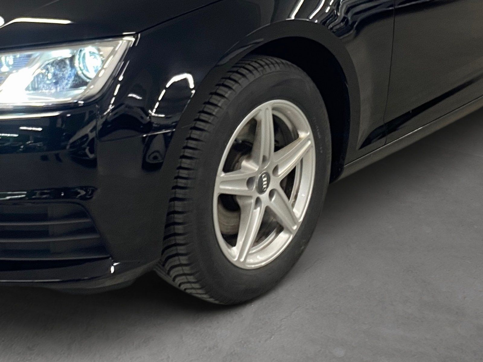 Fahrzeugabbildung Audi A4 1.4 TFSI Avant*MMI-Navigation*Xenon*SHZ*PDC*