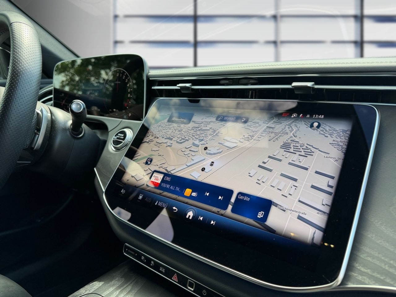 Fahrzeugabbildung Mercedes-Benz E 300 e T Hybrid AMG+AHK+4D BURM+DISTR+TOTW+KEYL