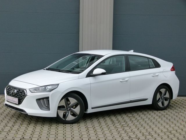 Hyundai IONIQ 1,6 Hybrid Kamera PDC ACC Autoamtik