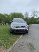 Volkswagen VW Golf Plus FSI 1.6 - VW Golf Plus Gebrauchtwagen in Kassel