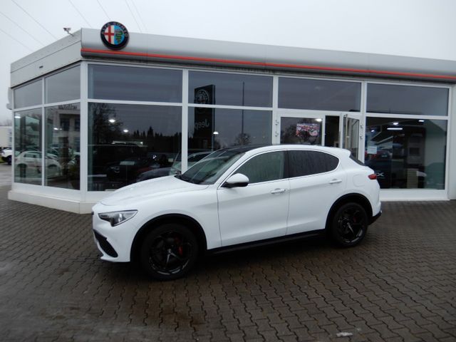 Alfa Romeo Stelvio 2.0 Turbo 280 PS Super Q4 Leder Nav Pano