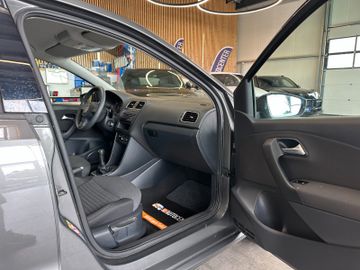 MYAUTOCENTER – Gebraucht- und Jahreswagen mit Werkstattservice in Pfaffenhofen Volkswagen Polo *Comfortline*Klima*Pdc*Szhz*