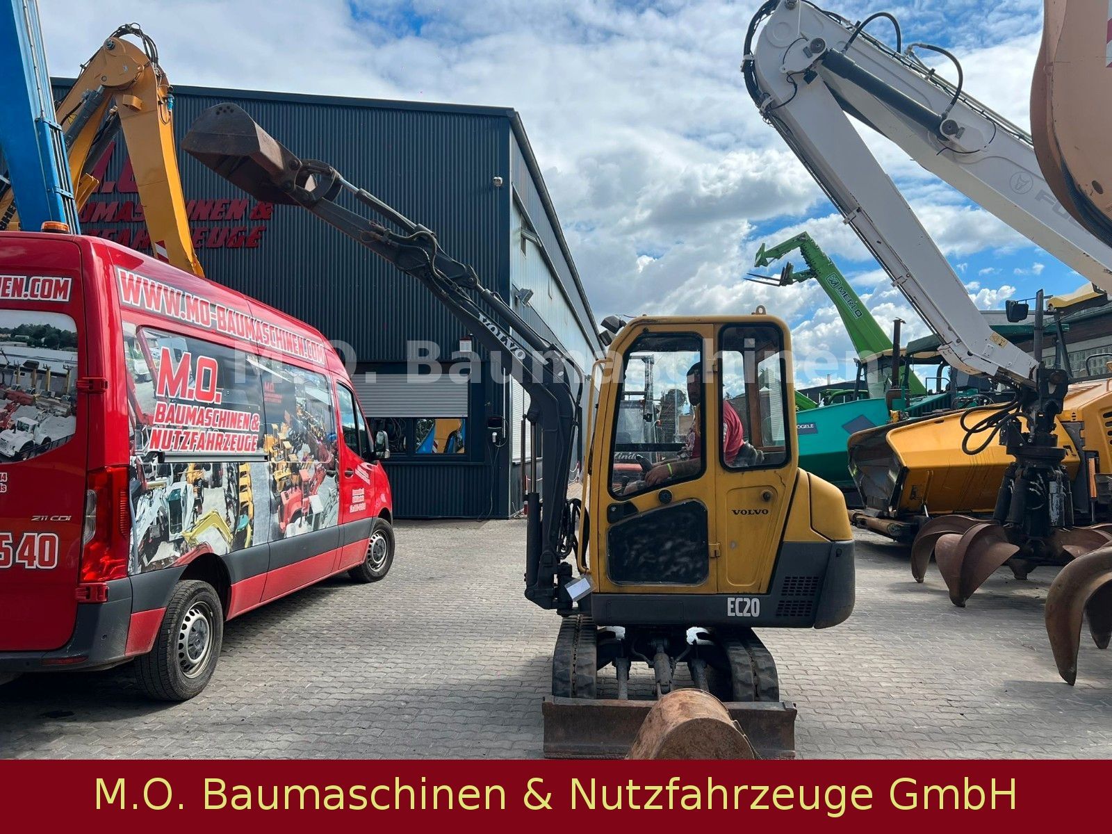 Fahrzeugabbildung Volvo EC 20 / Hammerline / 2 x Schaufel /