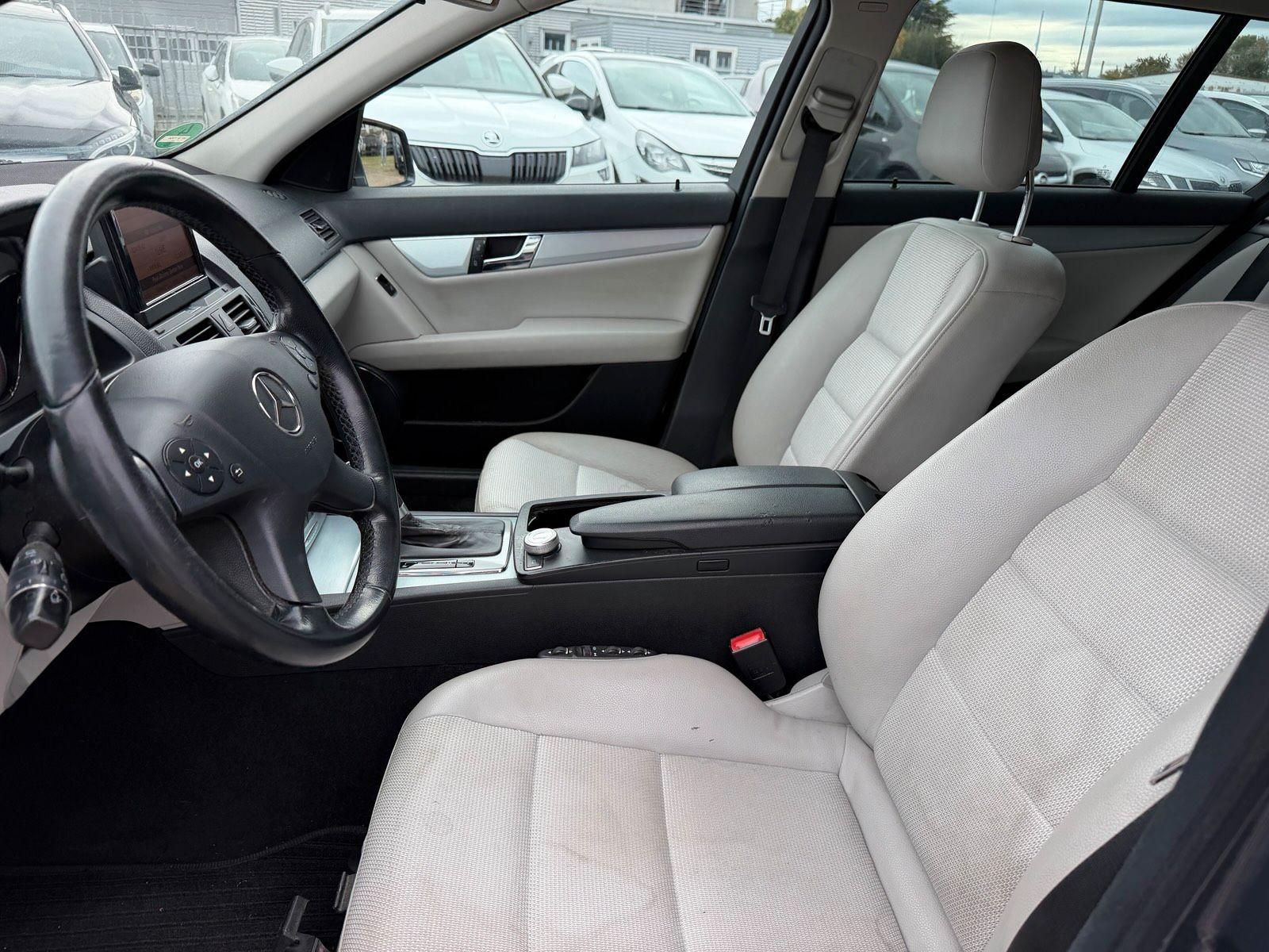 Mercedes-Benz C220 2010 — photo 10