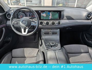 Mercedes E 200 - 12