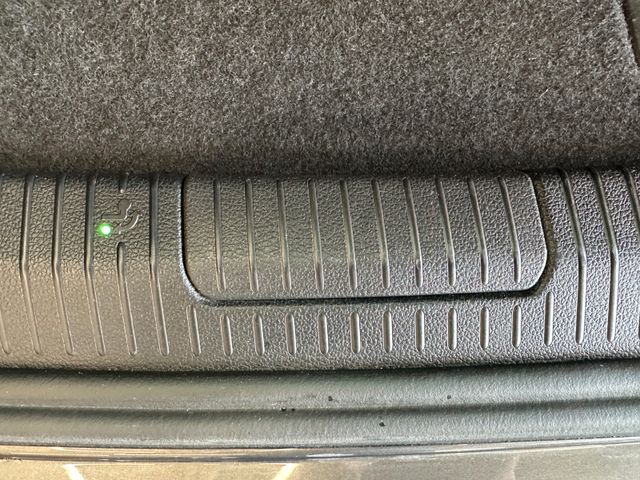 Volkswagen Golf Sportsvan VII *Kamera*Navi*AHK*