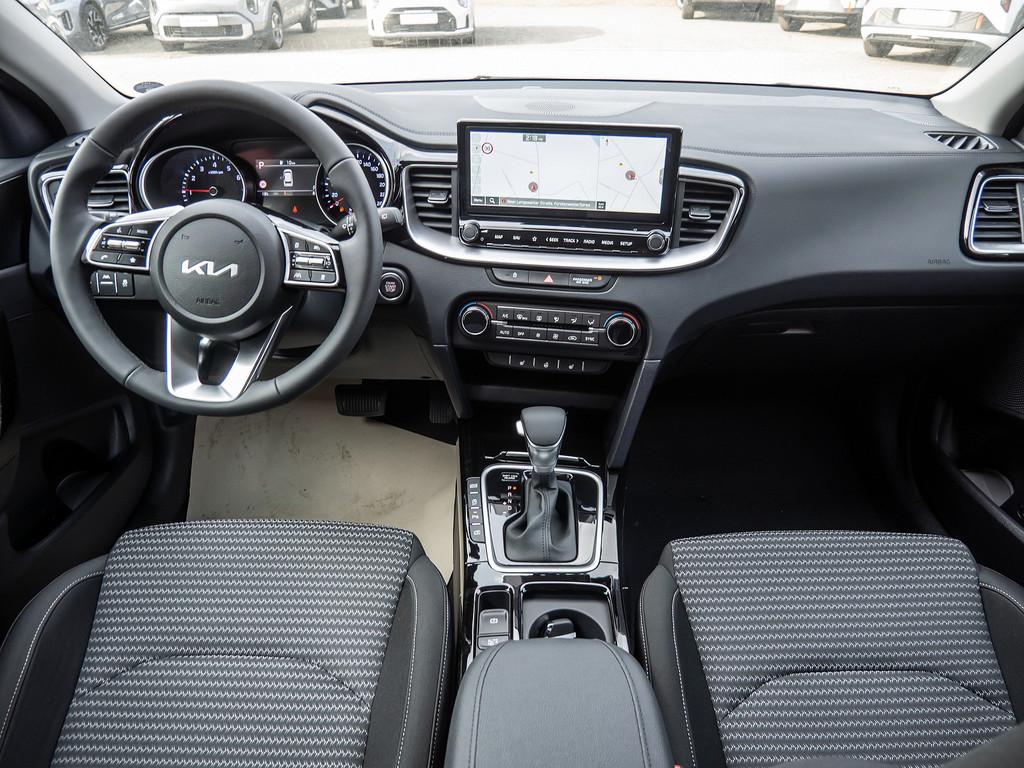 Kia Ceed_SW 1.5 T-GDi Ultimate Edition NAVI ACC LED