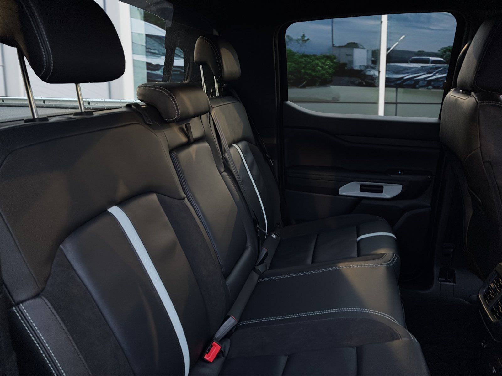 Fahrzeugabbildung Ford Ranger Plug-in-Hybrid Stormtrak e-4WD Doppelkab