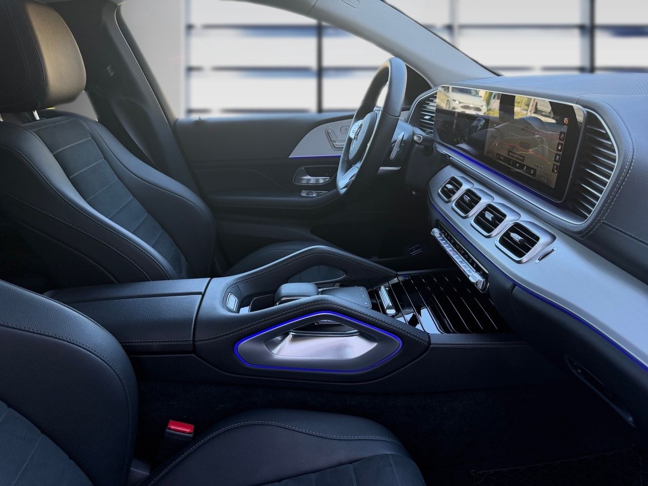 Fahrzeugabbildung Mercedes-Benz GLE 350 e 4M Coupé AMG+AHK+PANO+BUR+MULTIB+CARPL