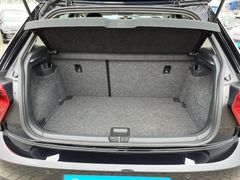 Fahrzeugabbildung Volkswagen Polo 1.0 MPI IQ.Drive CLIMATRONIC SHZ