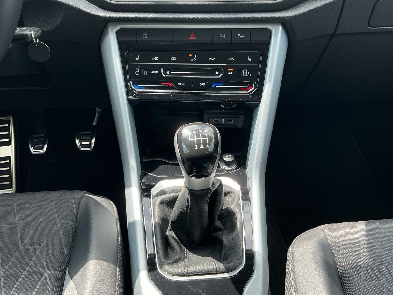 Volkswagen T-Roc - Bild 11