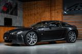 Aston Martin V8 Vantage - Aston Martin V8 Vantage mit Benzin-Antrieb