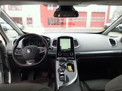 Fahrzeugabbildung Espace V Initiale Paris 1.6 dCi 160 Energy 7 Sit