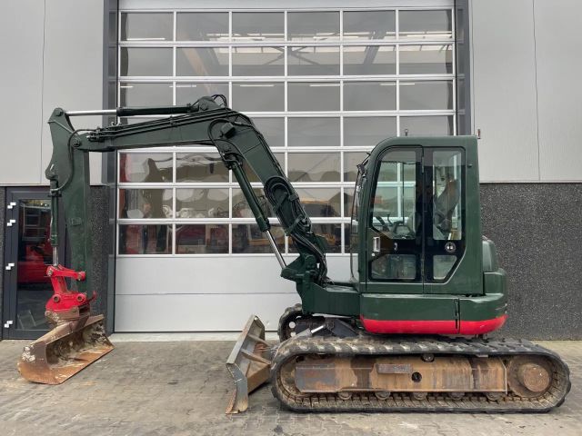 Takeuchi TB80FR