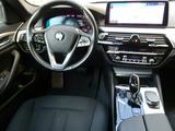 BMW 520d Tour Autom,Mod 2021,AHK,ACC,Kamera - BMW 520 mit Diesel-Antrieb