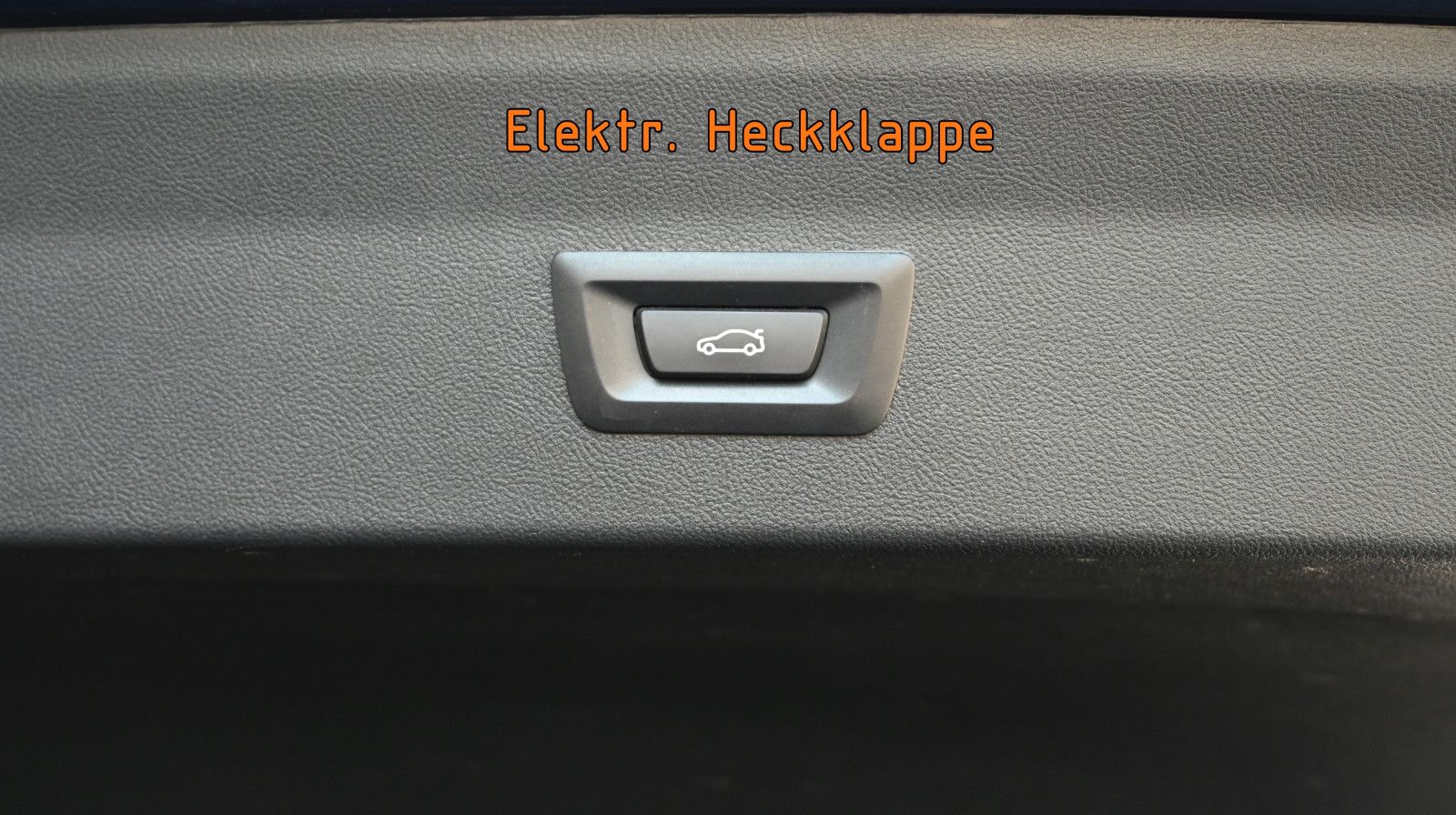 Fahrzeugabbildung BMW X4 xDr.30d °ACC°AHK°IND.MERINO-LEDER°STANDHEIZ.°